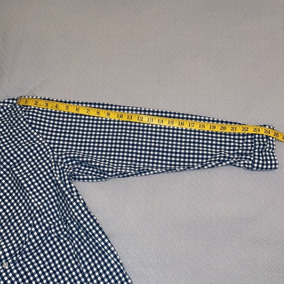 Old Navy Slim fit button down shirt - Picture 7 of 8